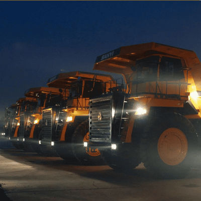 El camión volquete 783kW de la explotación minera de SRT95C carga la capacidad 95t para el transporte material